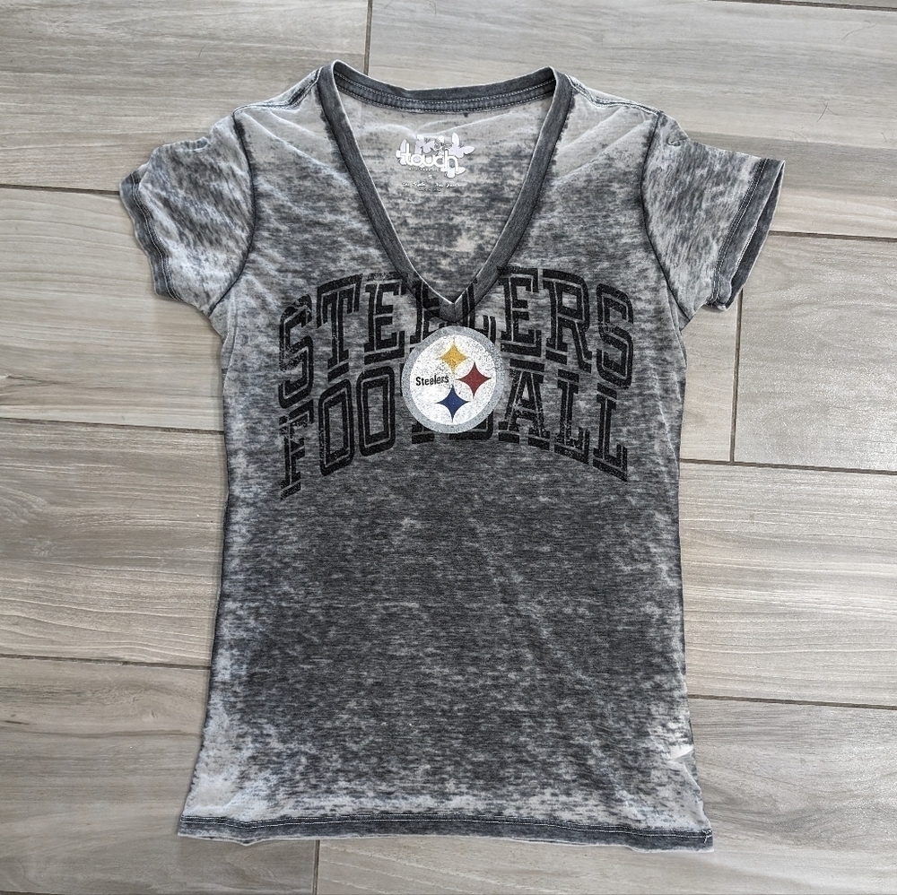 In Touch NFL Pittsburgh Steelers NFL V-Neck Ladies Cut Tee Shirt